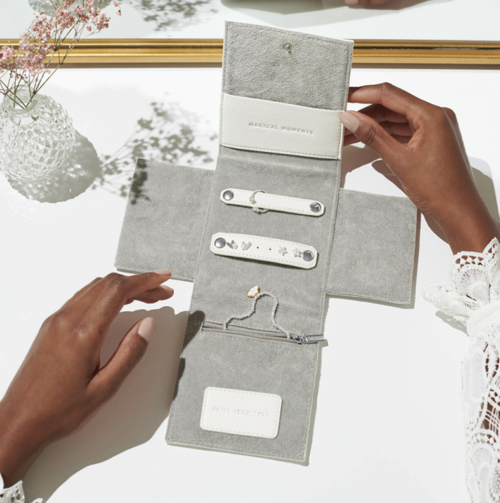 Jewellery Roll 'Magical Moments' White